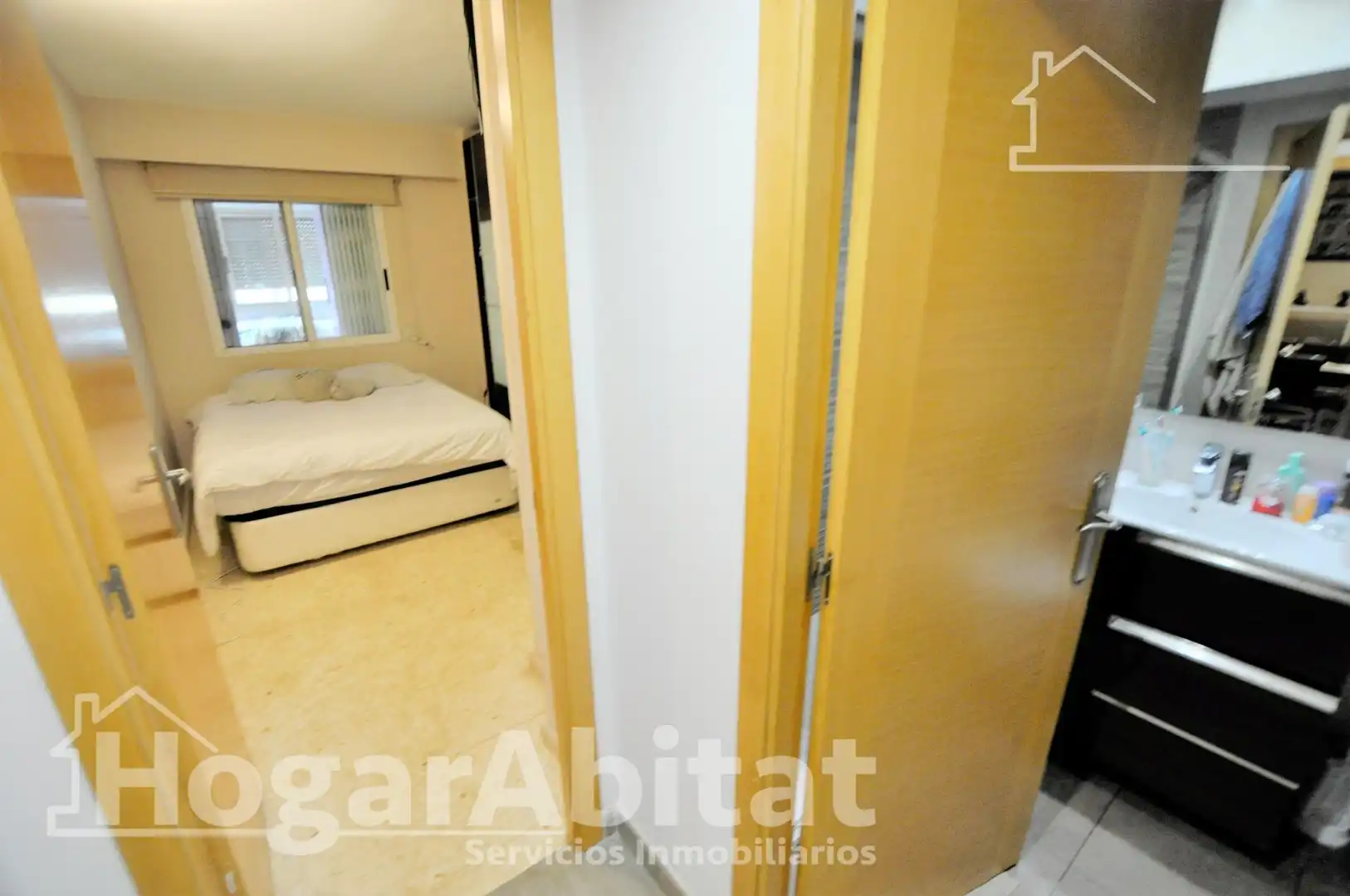 Habitación de Piso en venta en Valencia con Aire acondicionado, Terraza y Amueblado