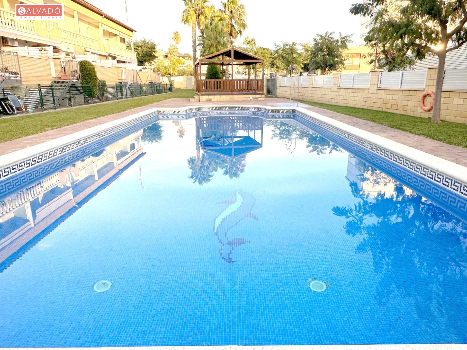 Swimming pool of Single-family semi-detached for sale in Cunit  with Air Conditioner, Heating and Terrace
