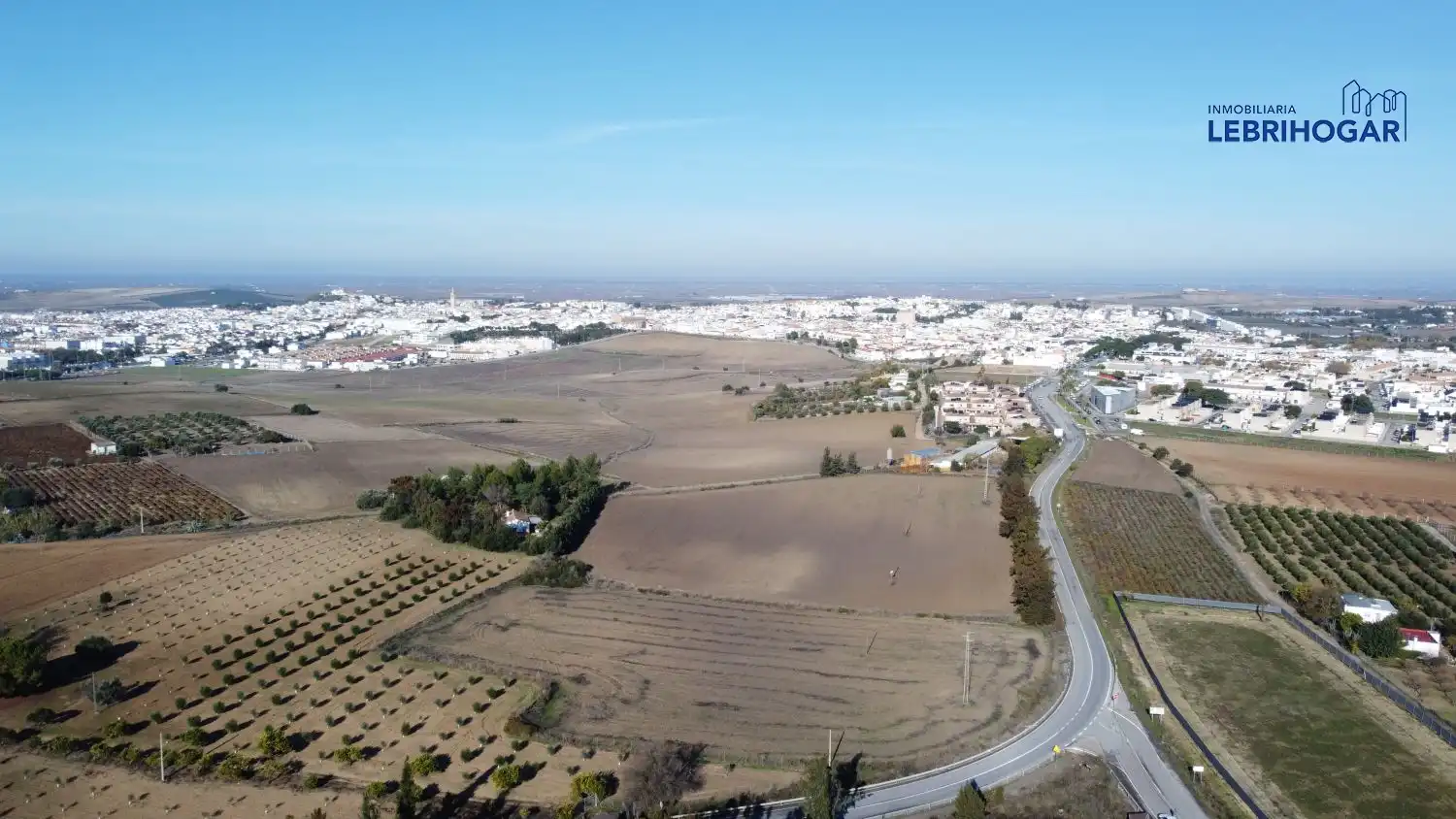 Casa rústica en venda a Lebrija