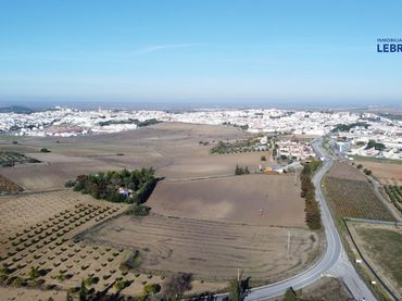 Casa rústica en venda a Lebrija