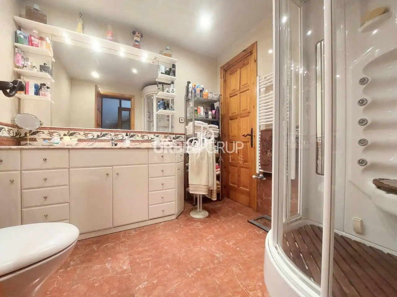 Baño de Casa o chalet en venta en Olesa de Montserrat con Aire acondicionado, Calefacción y Jardín privado