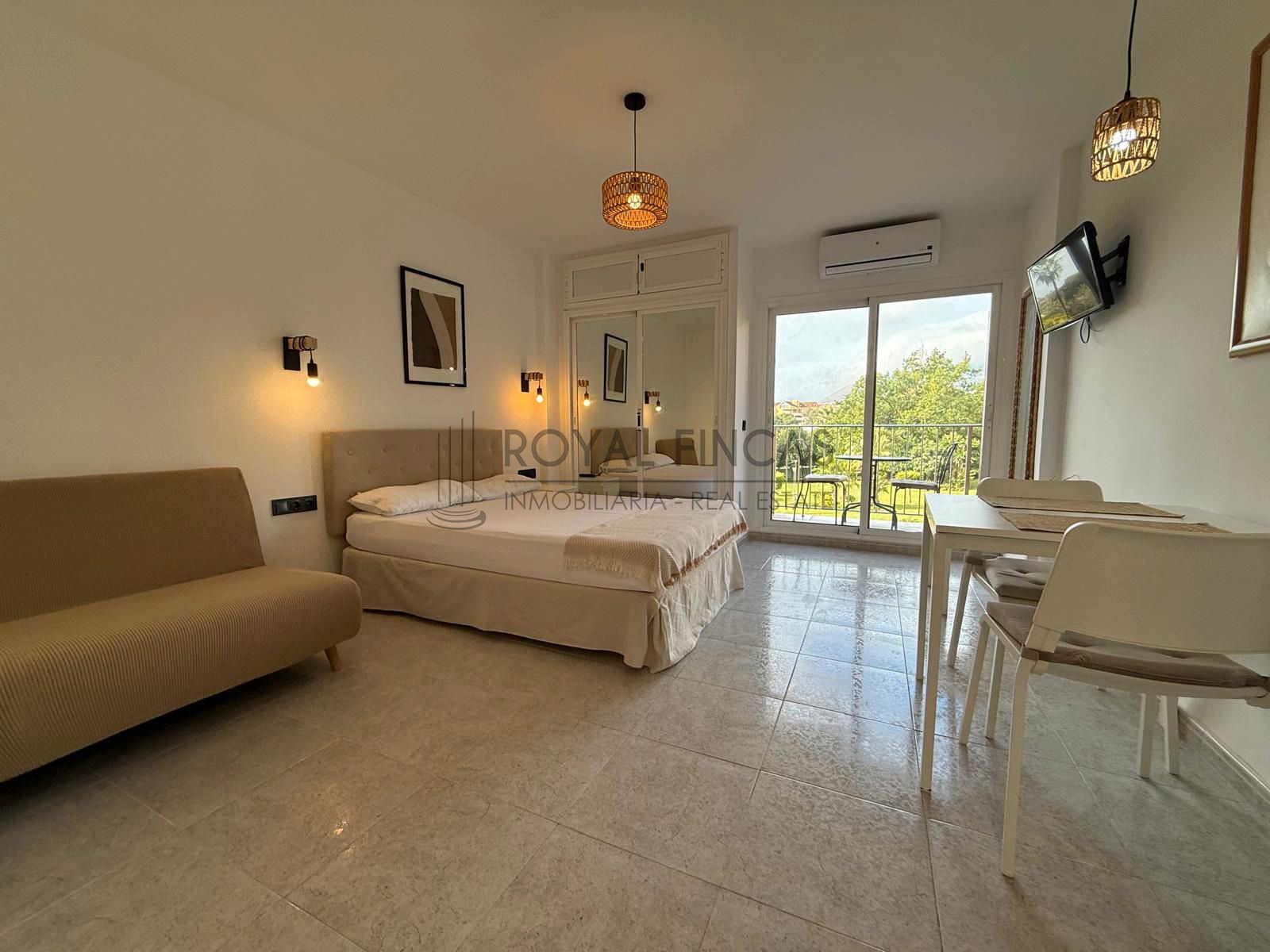 Bedroom of Study to rent in Benalmádena  with Air Conditioner, Terrace and Furnished