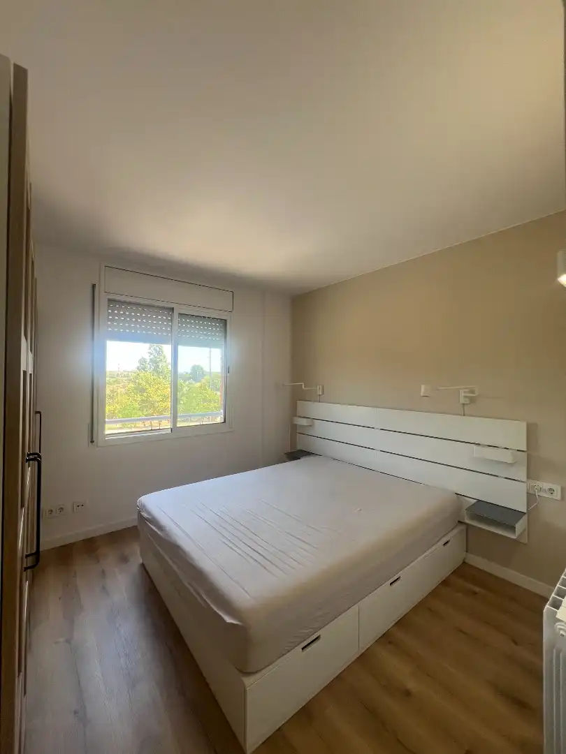 Schlafzimmer von Einfamilien-Reihenhaus zum Verkauf in Castellbisbal mit Heizung, Privatgarten und Parkett