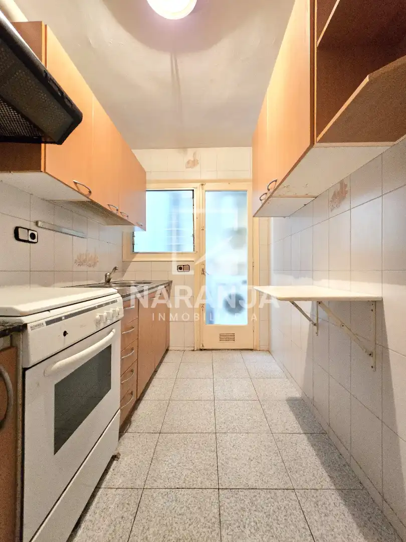 Kitchen of Flat for sale in Santa Coloma de Gramenet  with Balcony