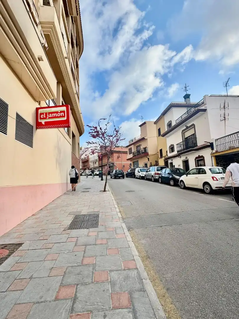 Vista exterior de Àtic en venda en Fuengirola amb Aire condicionat, Terrassa i Moblat