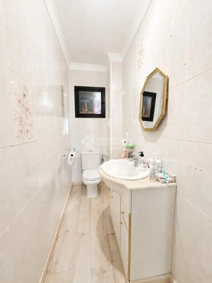 Badezimmer von Maisonette zum Verkauf in Torrox mit Klimaanlage, Terrasse und Balkon