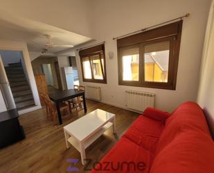 Sala d'estar de Dúplex de lloguer en Segovia Capital amb Calefacció, Moblat i Forn