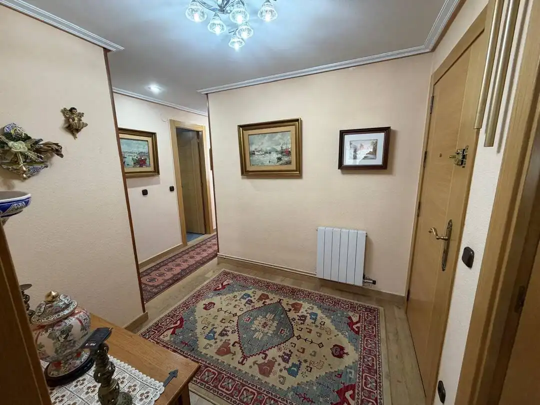 Wohnung zum Verkauf in Vitoria - Gasteiz mit Heizung, Terrasse und Abstellraum