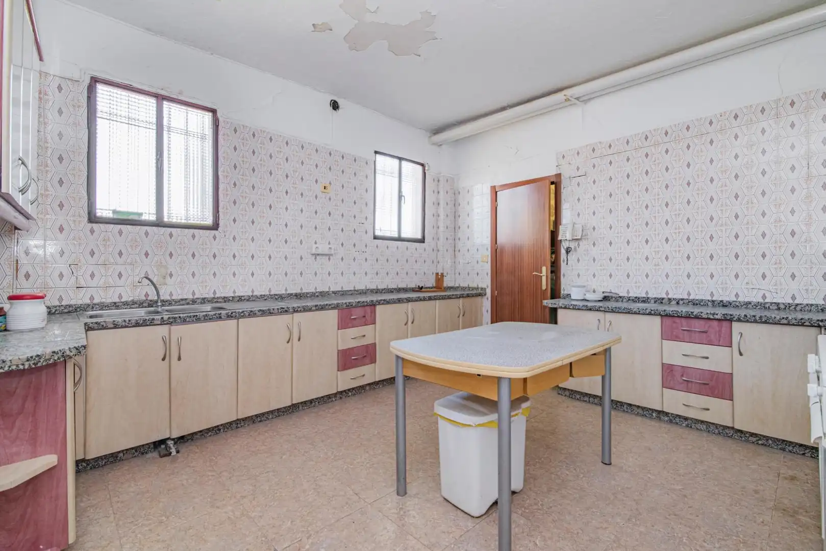Edificio en venta en Carretera HUELMA, 66, Montejícar