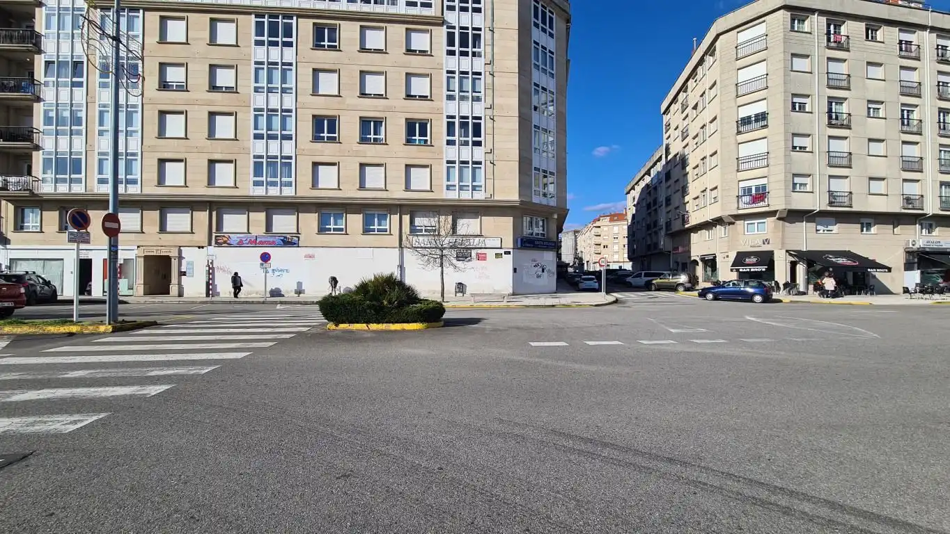 Business premises to rent in Boiro, imagen 3