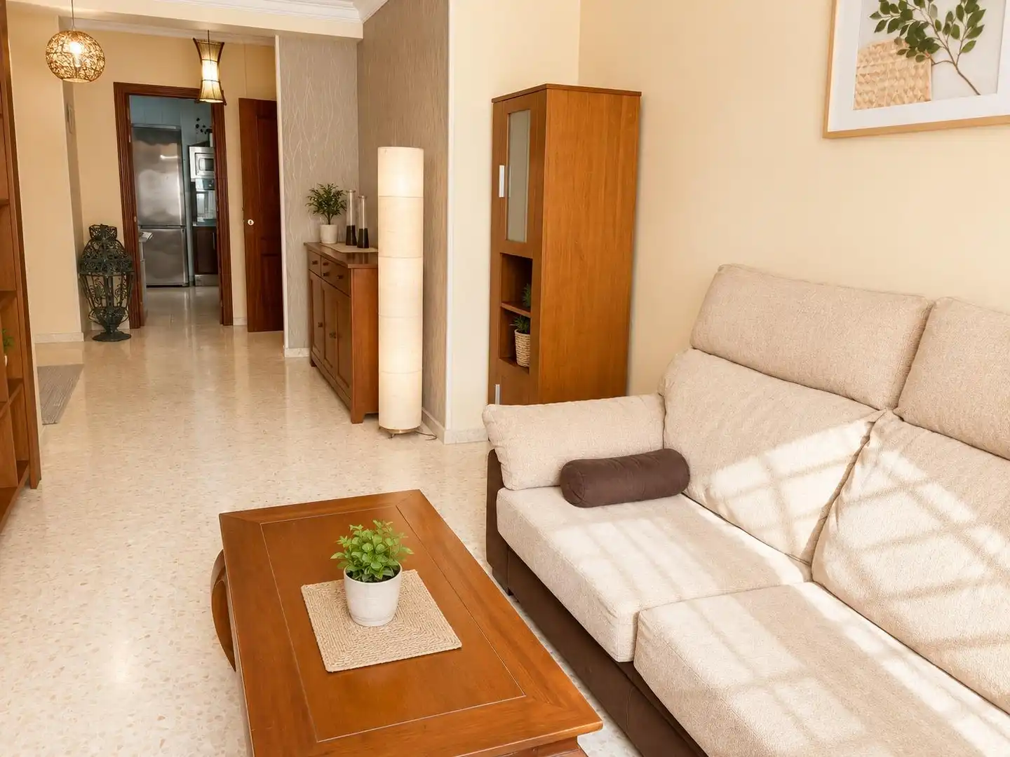 Sala d'estar de Planta baixa en venda en Vélez-Málaga amb Terrassa, Moblat i Balcó