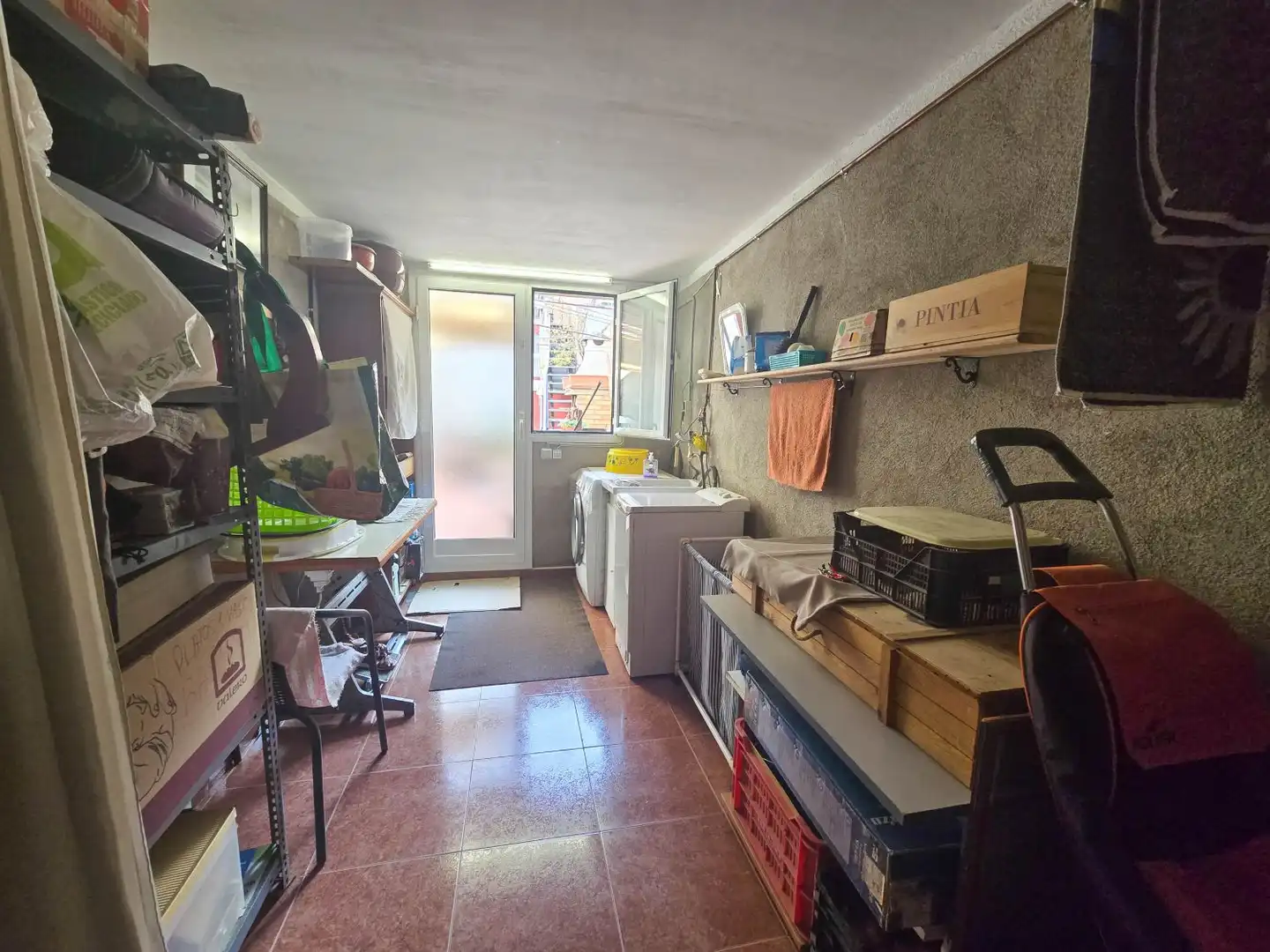 Casa adosada en venta en Ripollet con Calefacción, Trastero y Horno