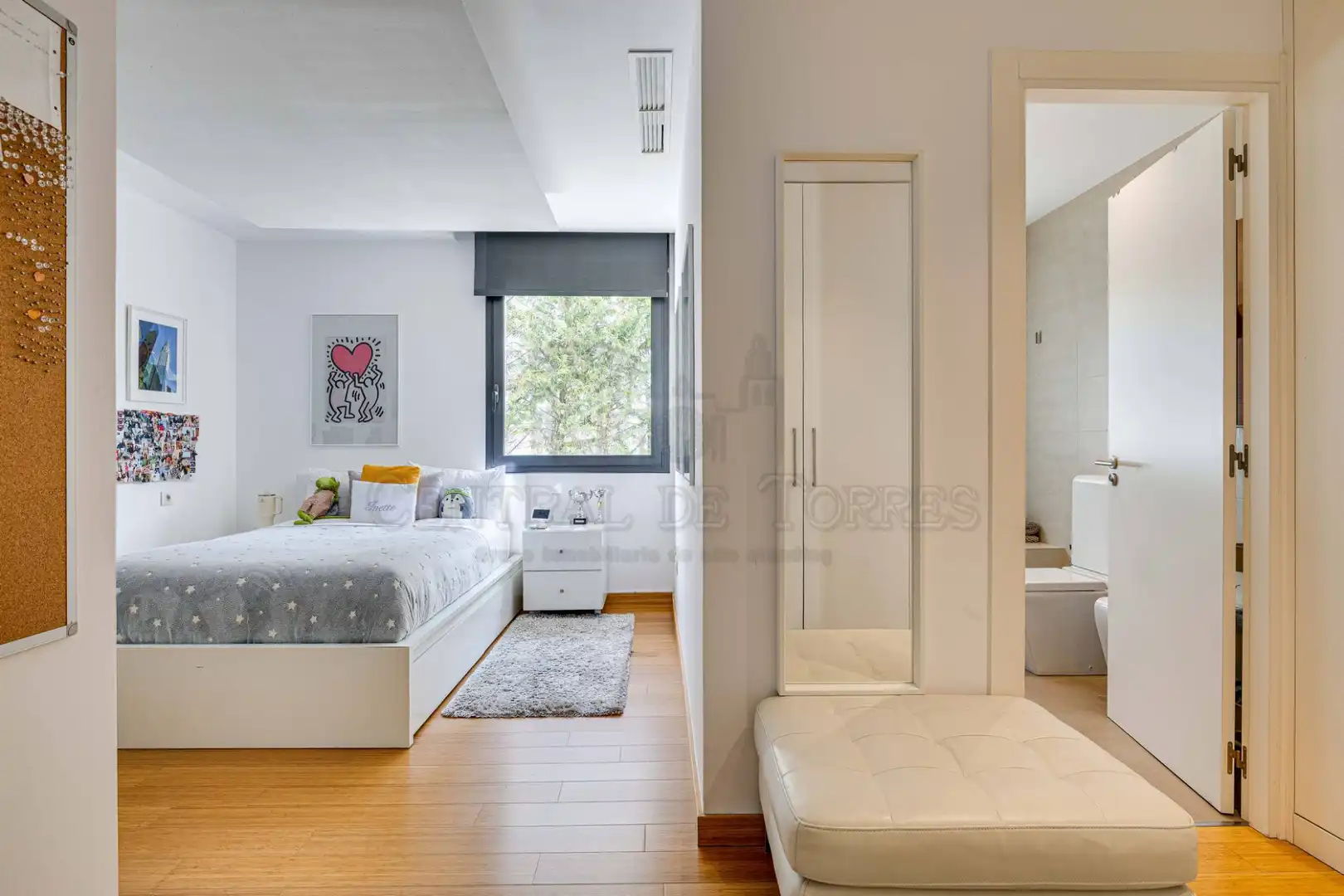 Dormitori de Casa o xalet en venda en Sant Cugat del Vallès amb Aire condicionat, Calefacció i Jardí privat