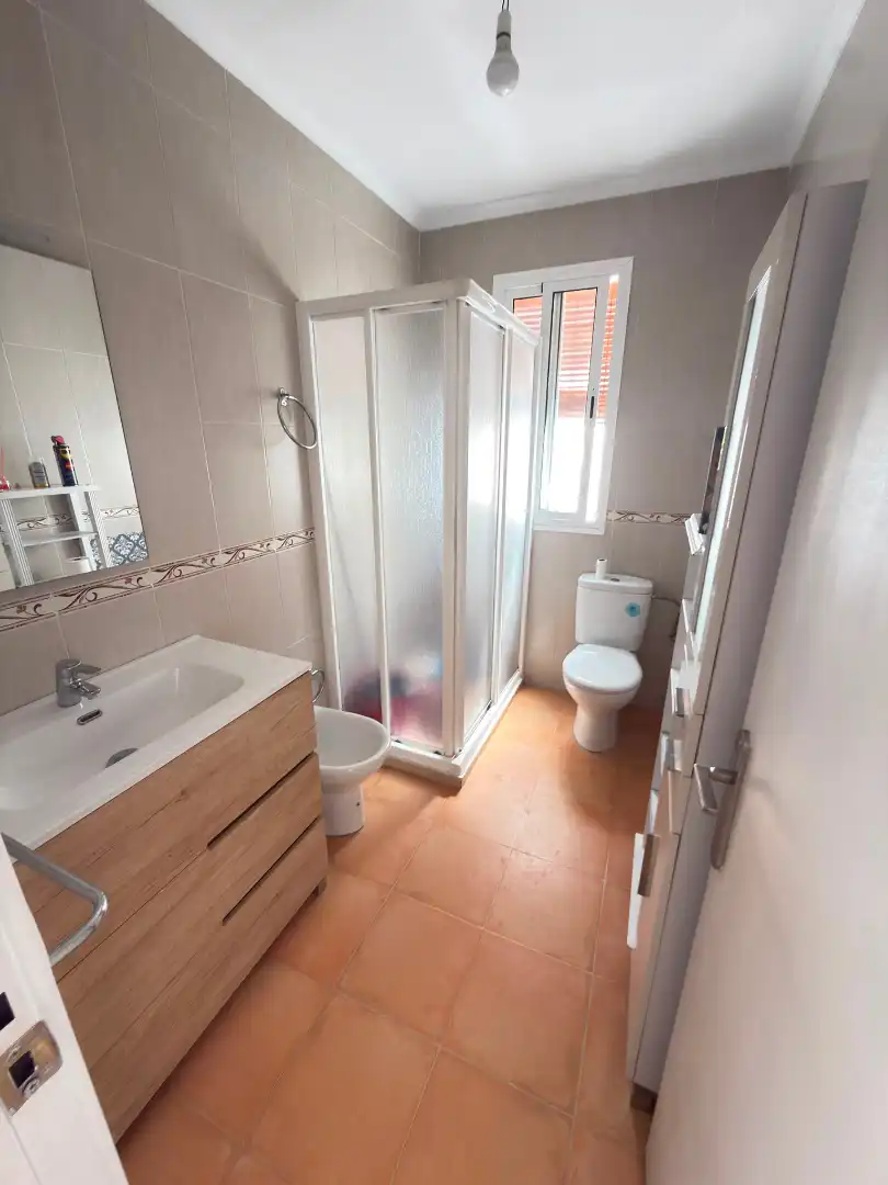 Bathroom of Flat for rent in Écija  with Air Conditioner, Heating and Terrace