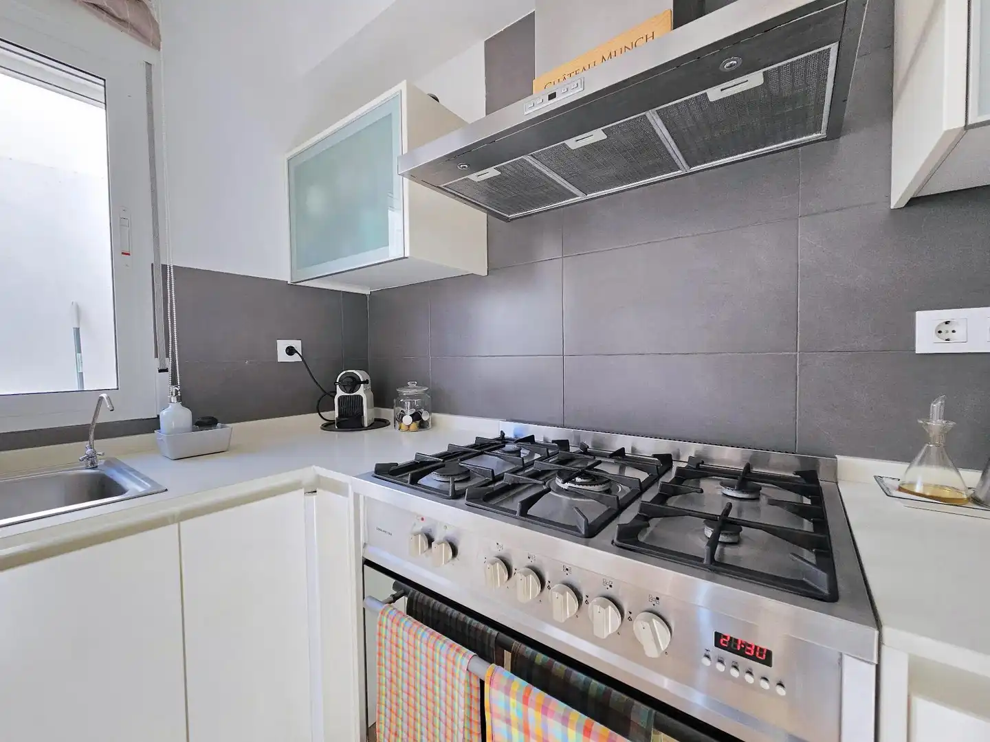 Kitchen of Duplexes for rent in Cartagena  with Air Conditioner, Heating and Terrace