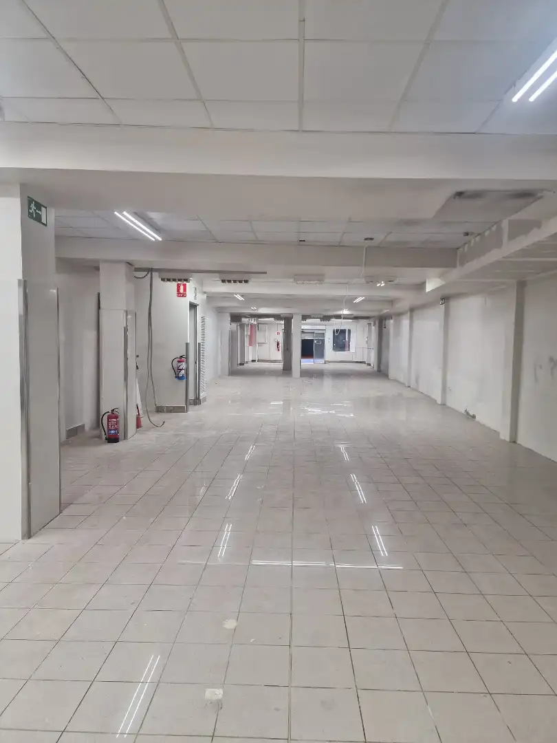 Local en venta en Vigo  con Aire acondicionado