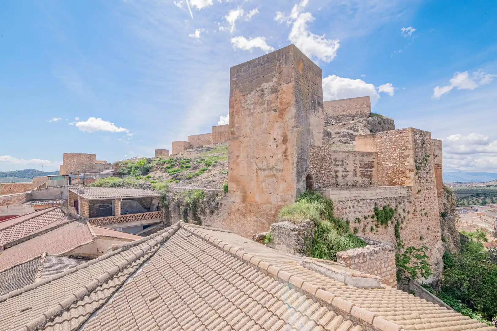Vista exterior de Edificio en venta en Íllora