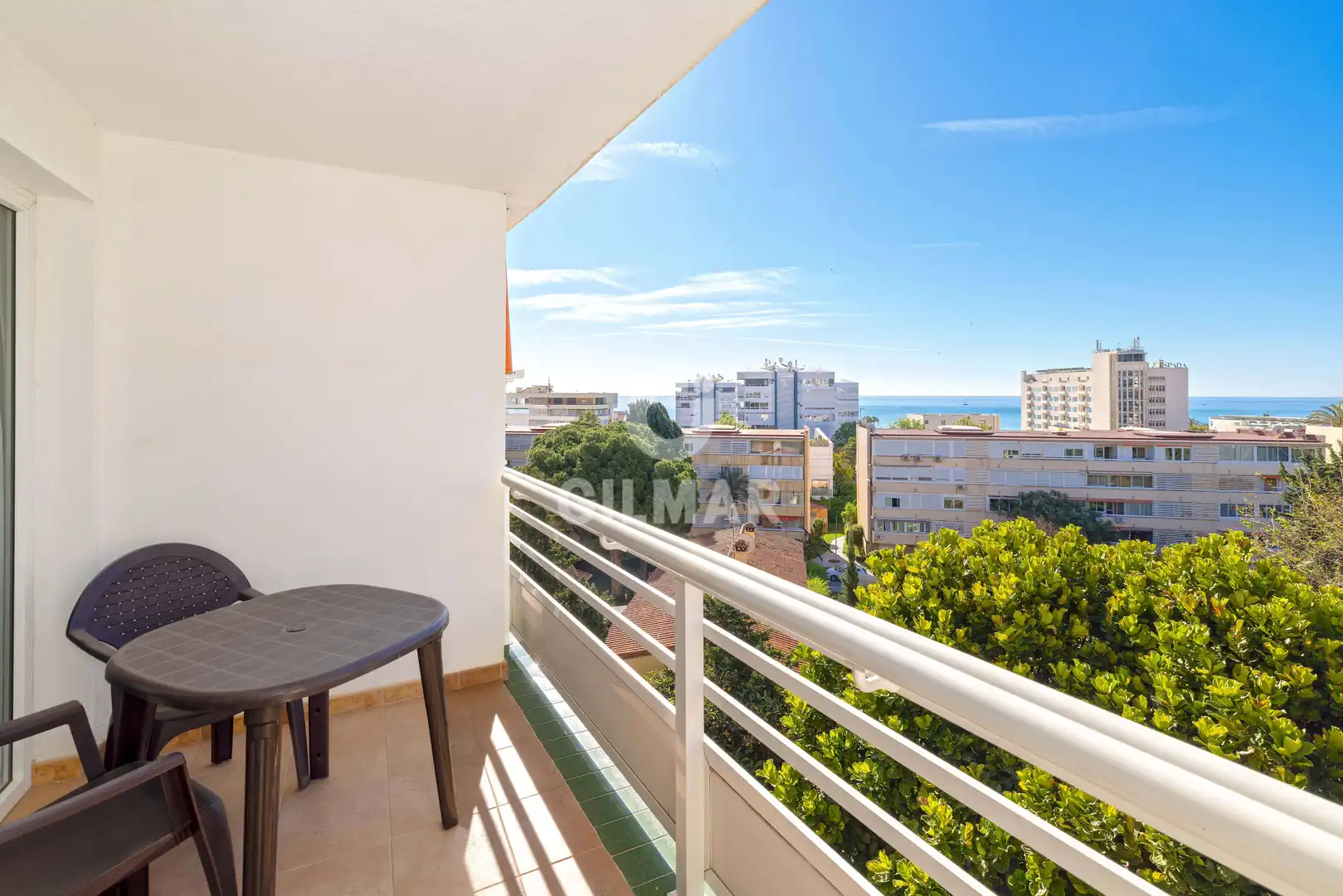 Terraza de Piso en venta en Torremolinos con Calefacción, Jardín privado y Amueblado