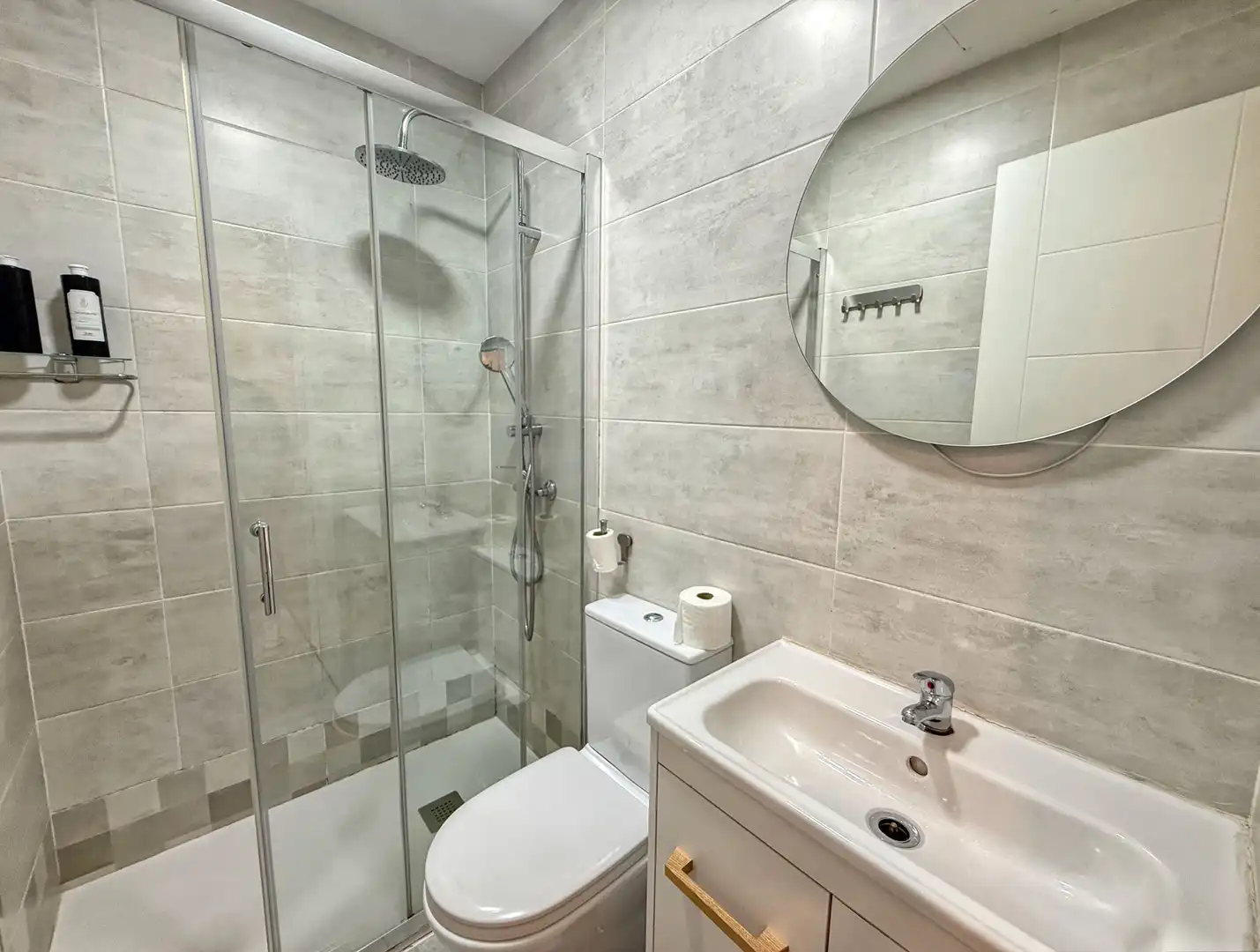 Baño de Piso en venta en Madrid con Aire acondicionado y Calefacción