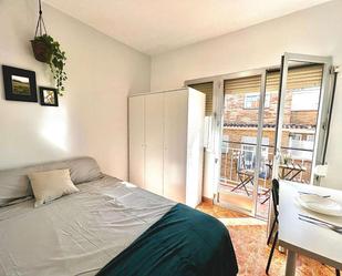 Bedroom of Flat to share in  Madrid Capital  with Air Conditioner and Terrace