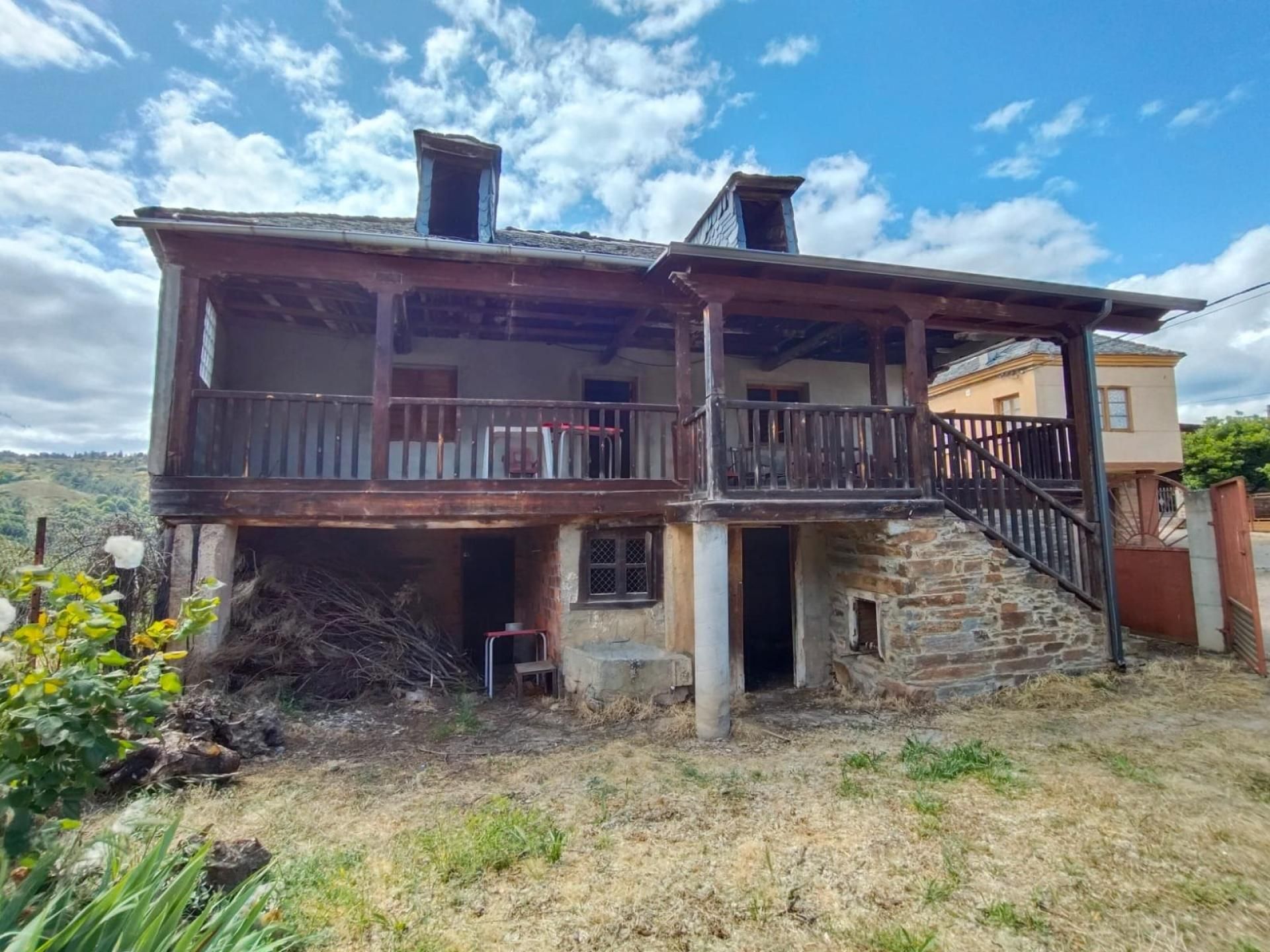 Exterior view of Country house for sale in Villafranca del Bierzo  with Balcony