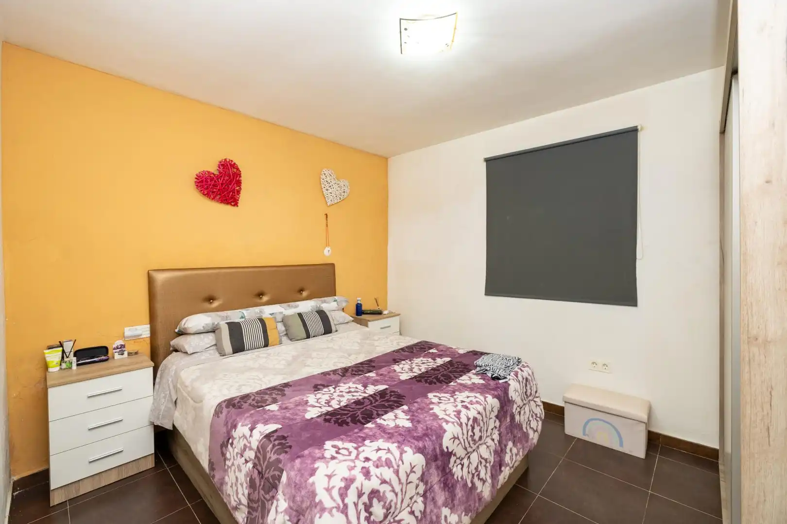 Habitación de Local en venta en Huélago