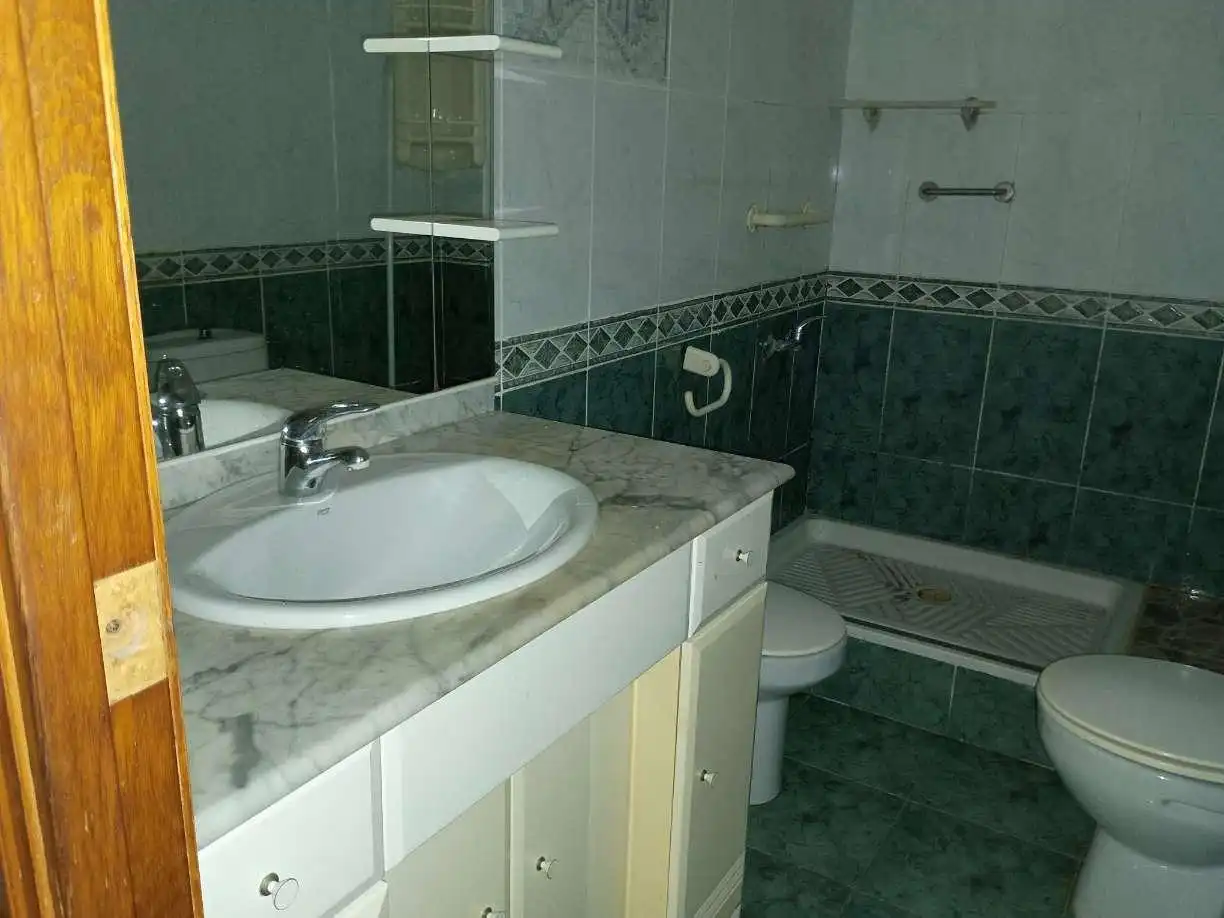 Bany de Pis en venda en Castelldefels amb Terrassa