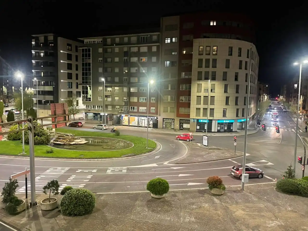Vista exterior de Piso en venta en León Capital  con Calefacción, Terraza y Trastero