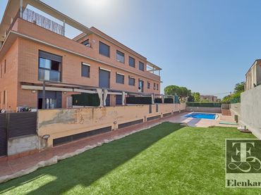Apartament amb piscina en venda a Argentina