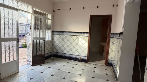 Foto 5 de Casa adosada en venta en Calle de Domingo Martínez, Umbrete, Sevilla