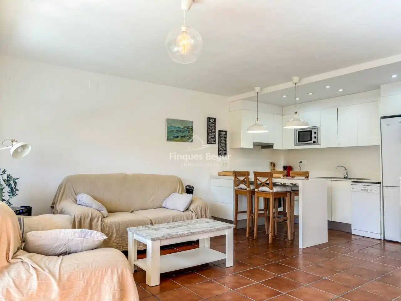 Living room of Apartments for sale in Begur  with Terrace, Furnished and Balcony