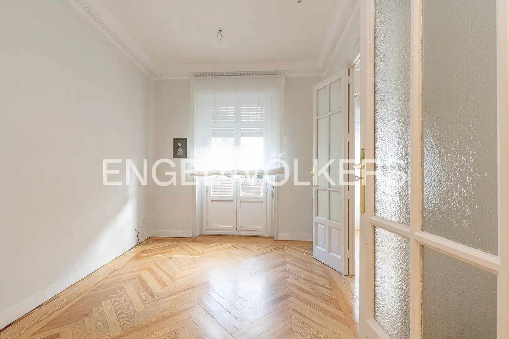 Piso en venta en Madrid con Calefacción, Trastero y Balcón