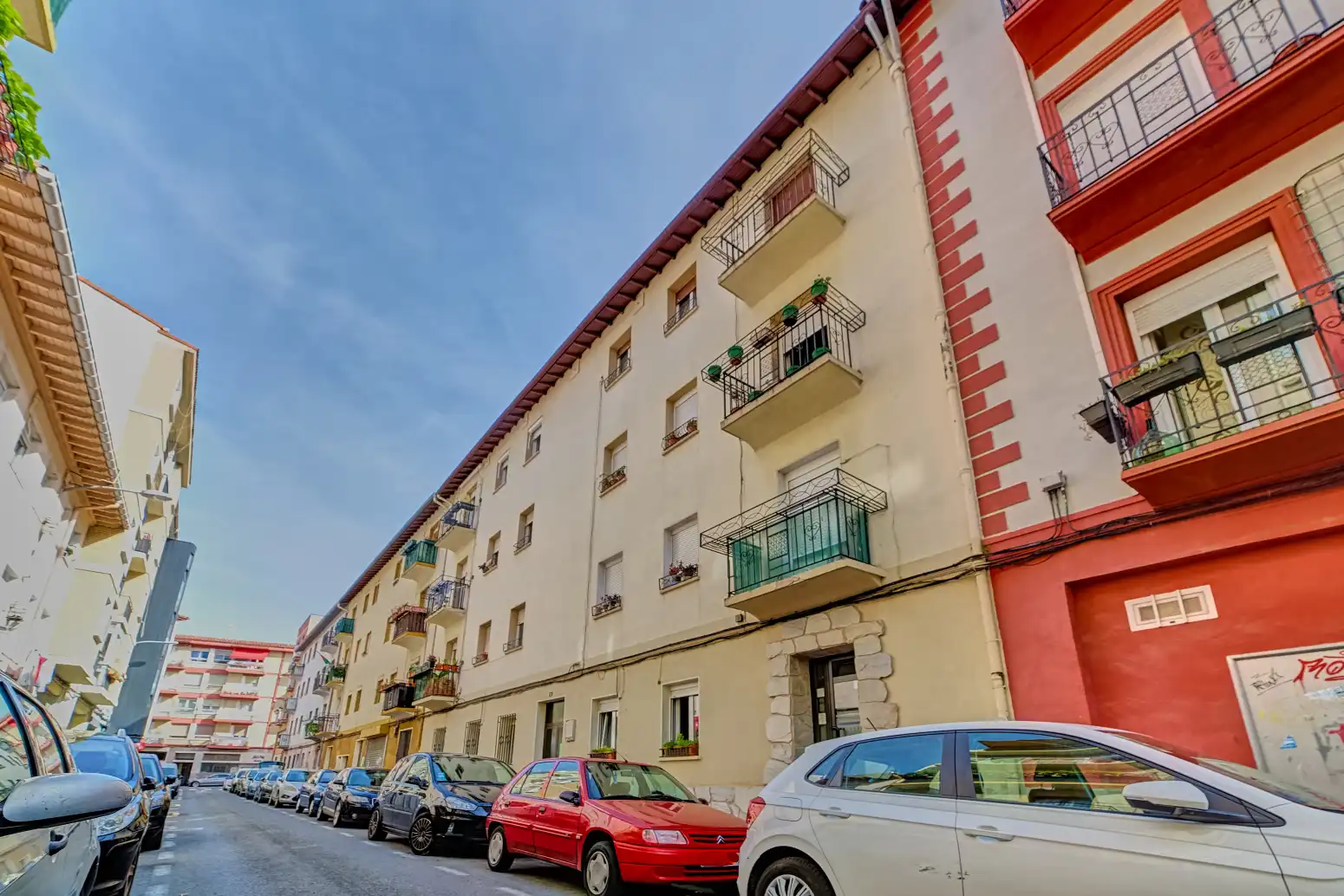 Vista exterior de Piso en venta en Burlada / Burlata con Calefacción, Parquet y Balcón
