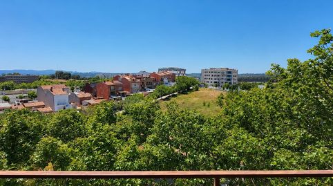 Piso de 4 habitaciones con vistas despejadas  en Can Rull