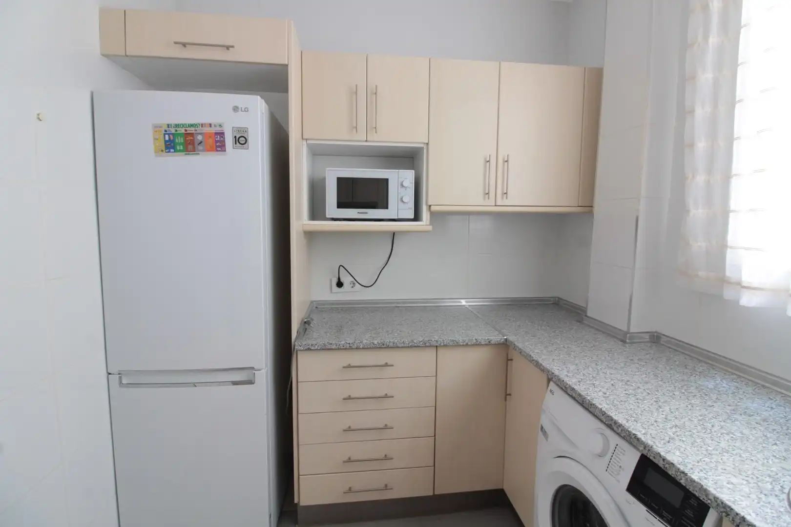 Cocina de Piso de alquiler en Valencia con Balcón