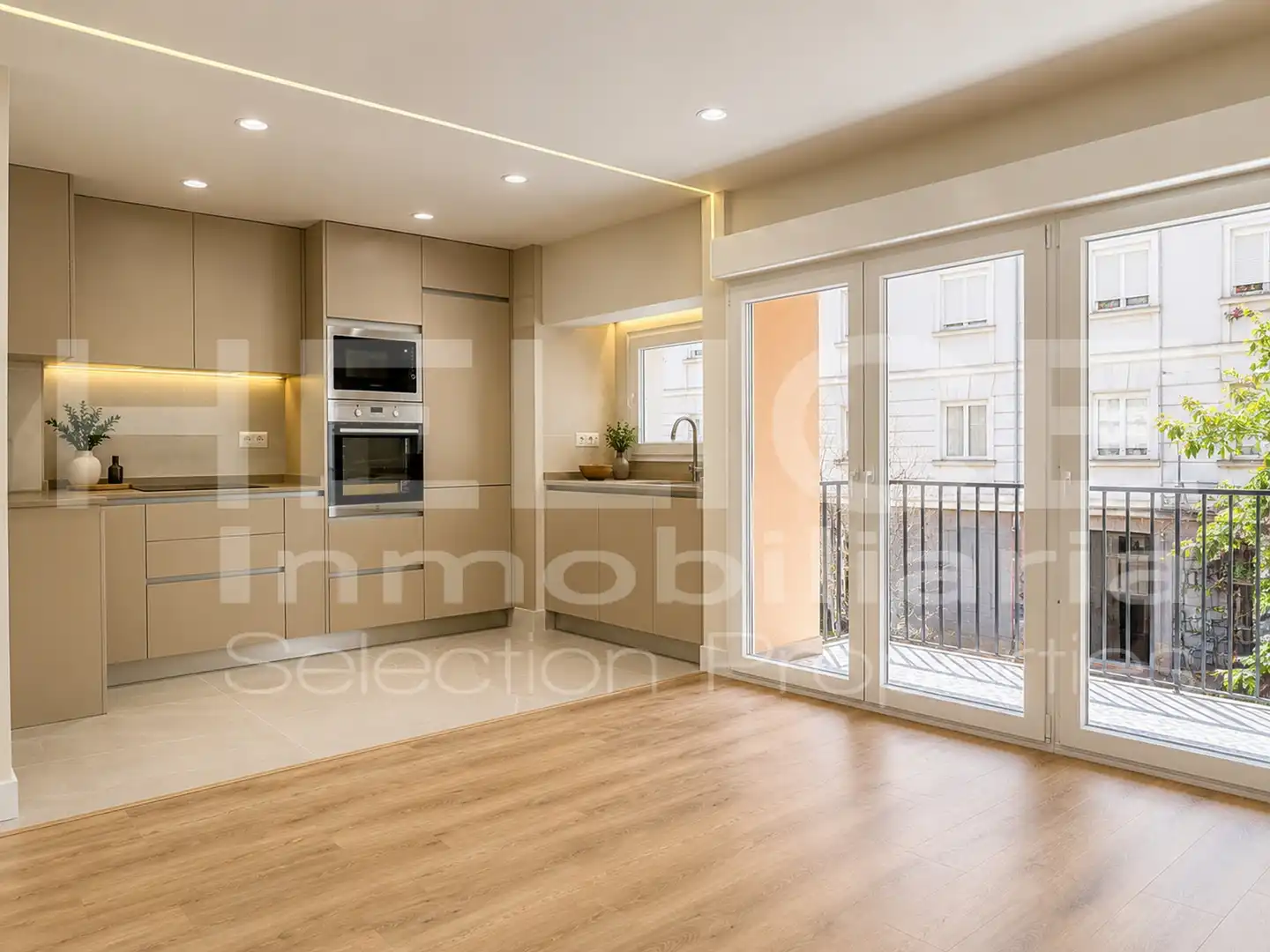 Cuina de Pis en venda en Valencia amb Aire condicionat, Calefacció i Parquet
