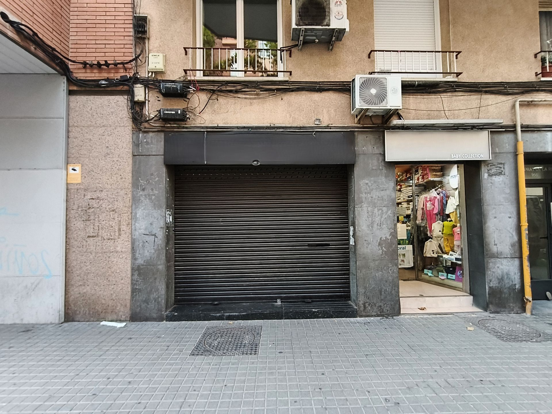 Local en traspaso en L'Hospitalet de Llobregat con Aire acondicionado y Amueblado