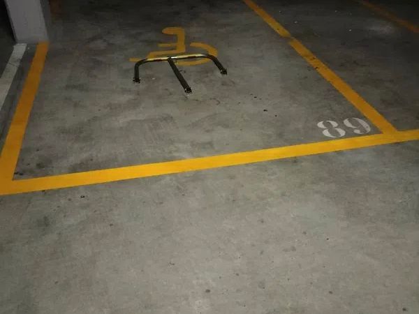 Garatge en venda a Avenida del Pinar, 1, La Dehesa - El Pinar