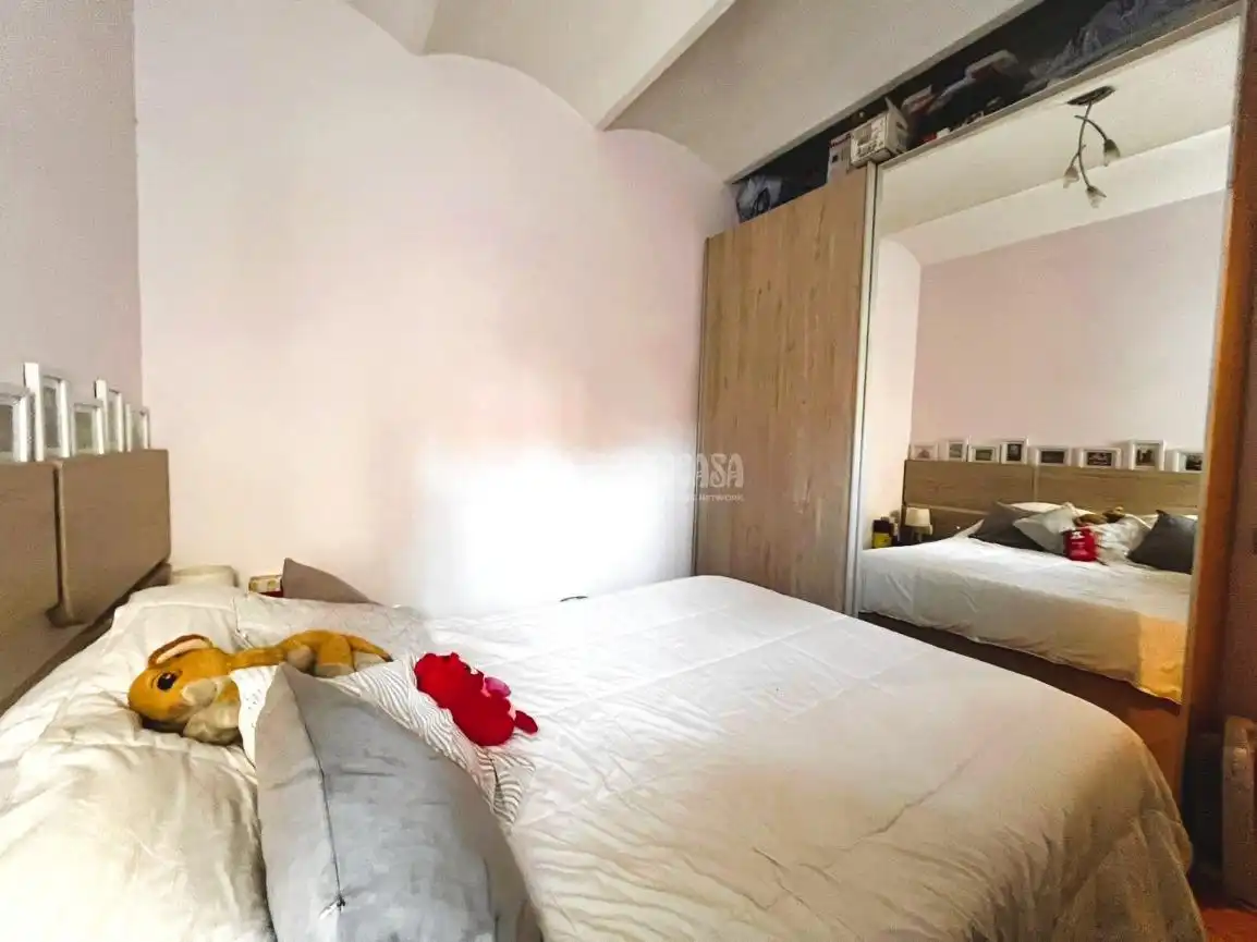 Habitación de Piso en venta en L'Hospitalet de Llobregat con Parquet y Balcón