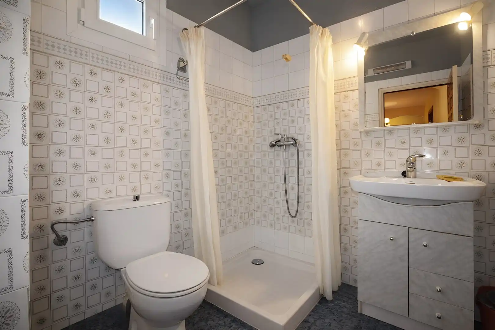 Bathroom of Houses for sale in Vilamaniscle  with Terrace and Furnished
