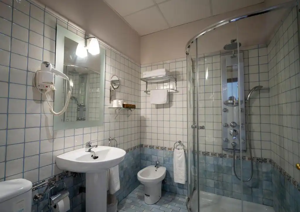 Bathroom of Buildings for sale in Jarandilla de la Vera