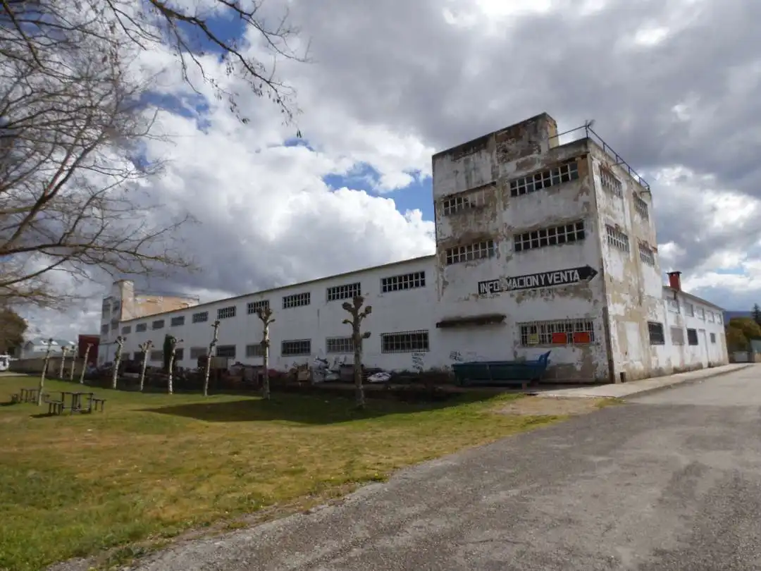 Nau industrial en venda a Medina de Pomar