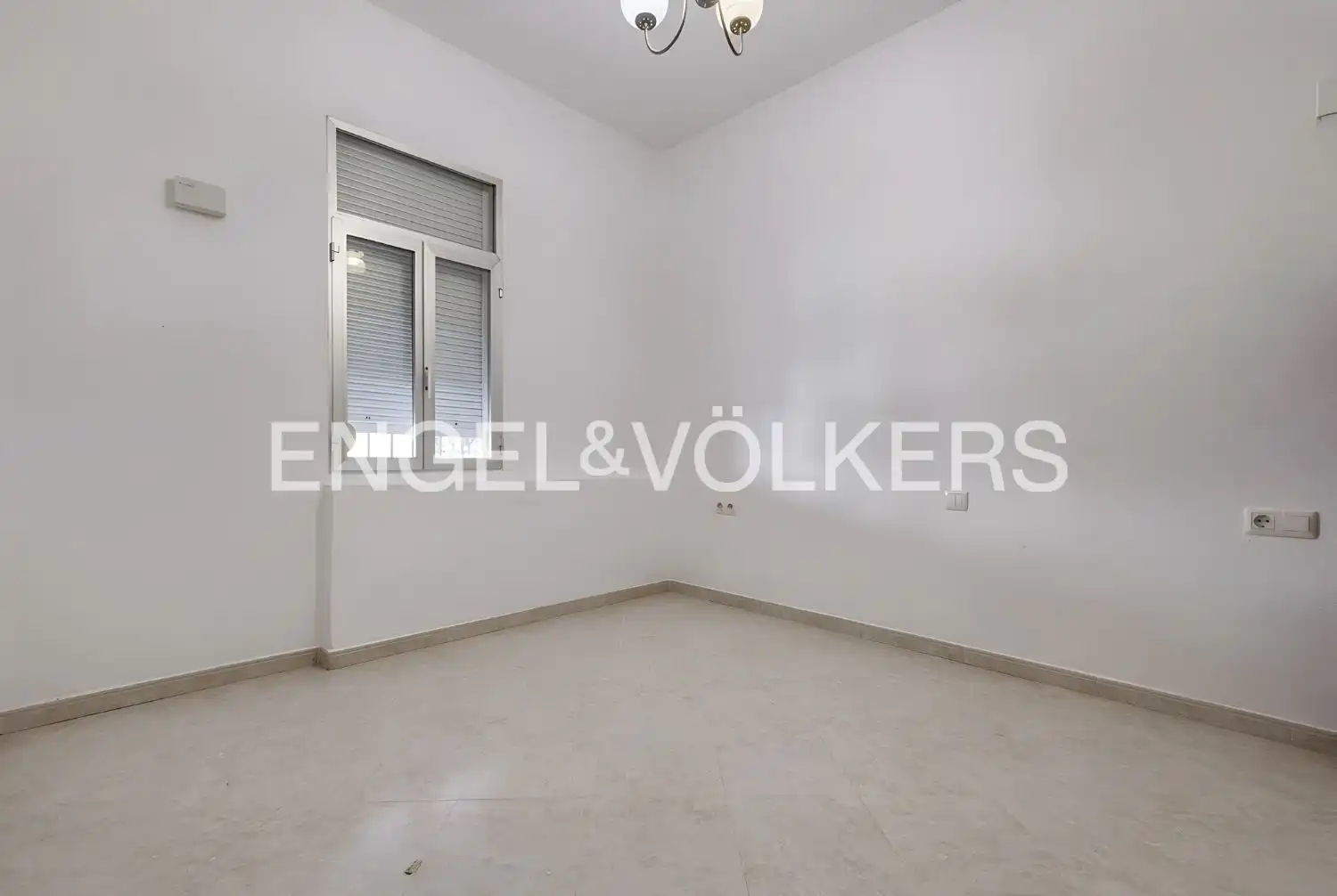 Flat for sale in Sevilla  with Heating