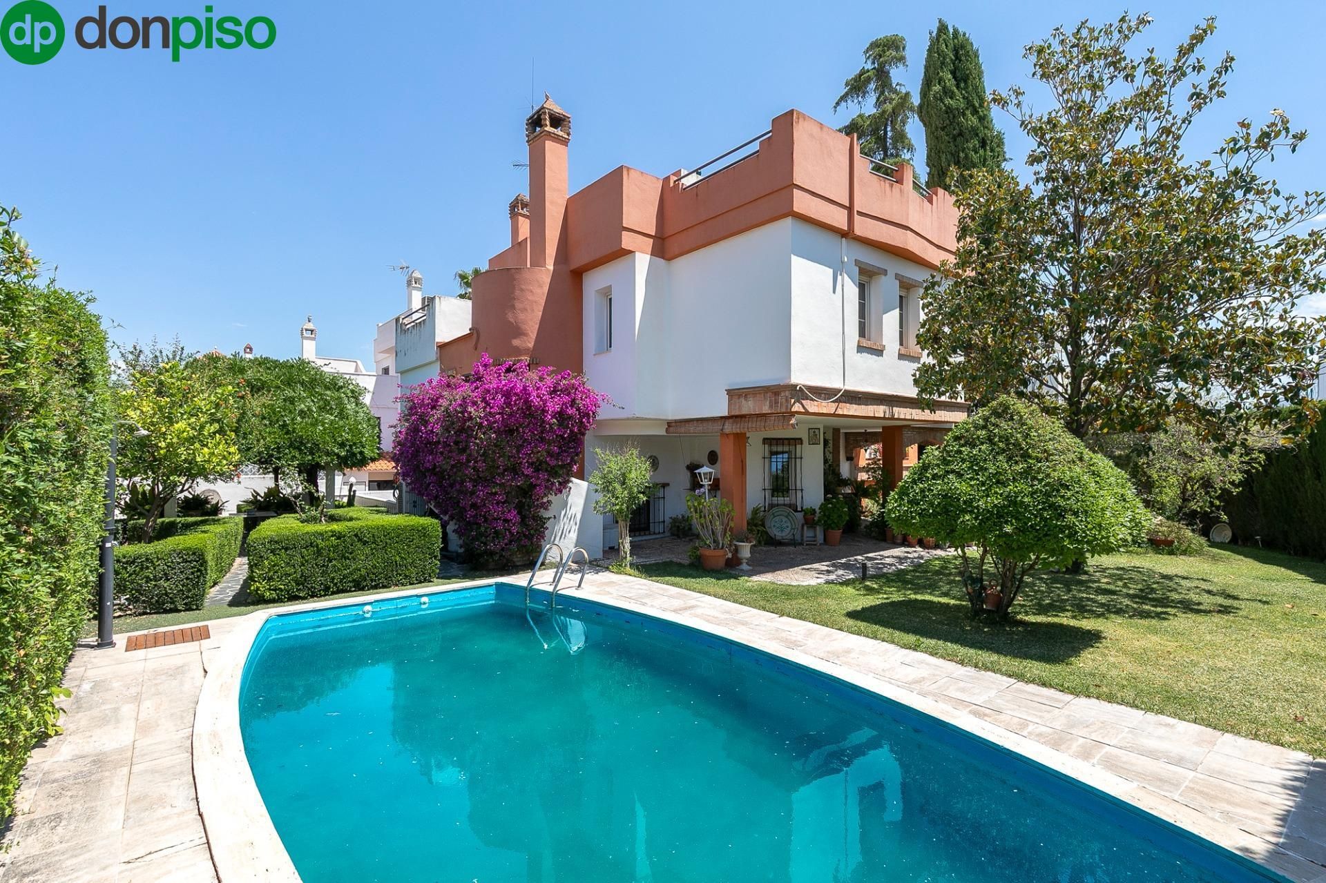 Jardí de Casa o xalet en venda en Ogíjares amb Aire condicionat, Terrassa i Piscina