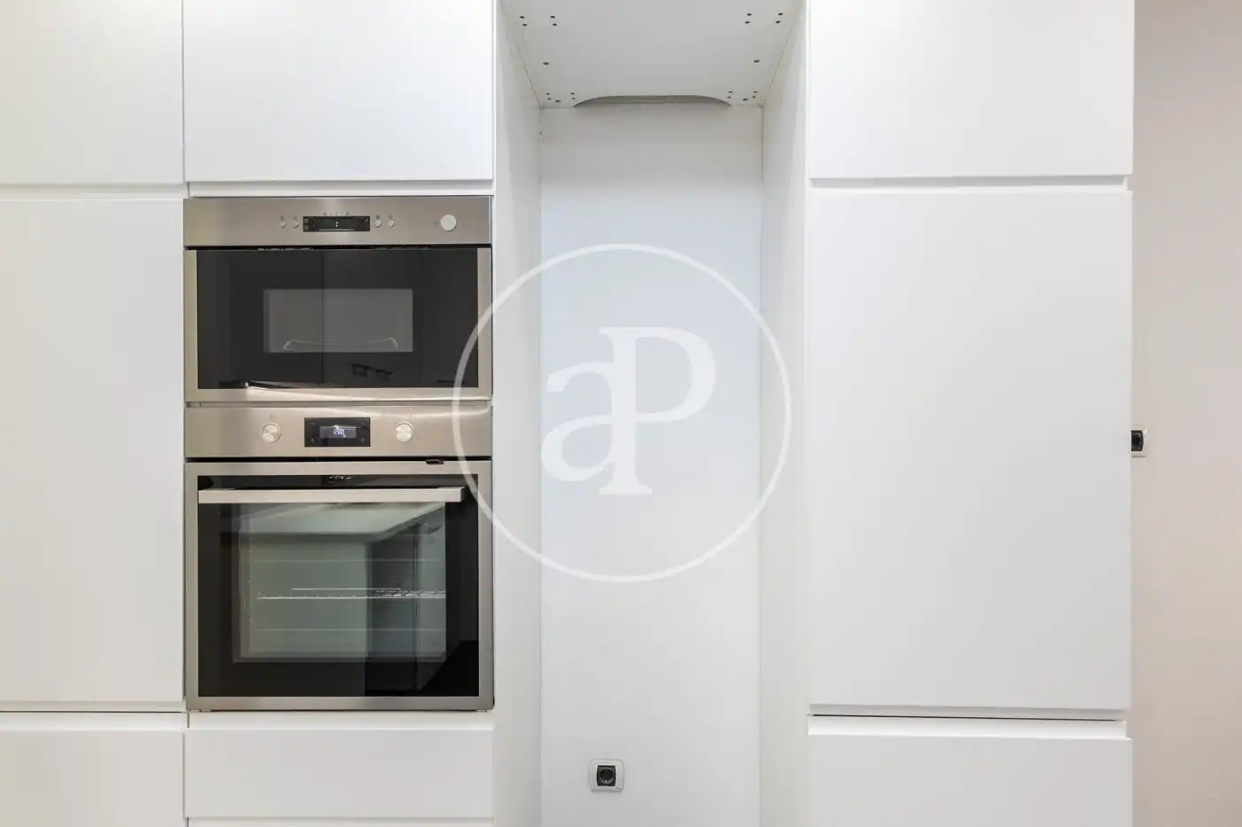 Flat for rent in C. del Capitán Arenas, Sarrià