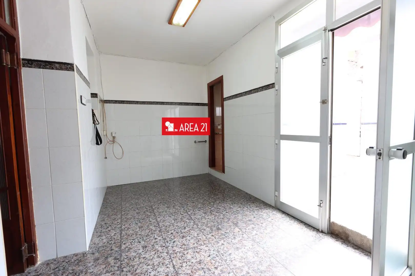 Houses for sale in La Pobla de Vallbona  with Terrace and Storage room