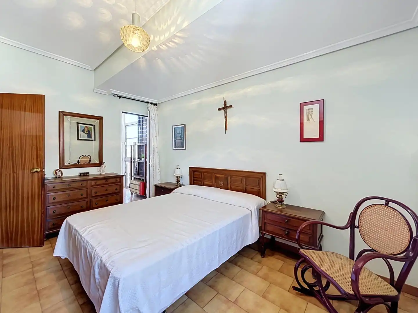 Habitación de Piso en venta en Sevilla con Aire acondicionado, Terraza y Amueblado