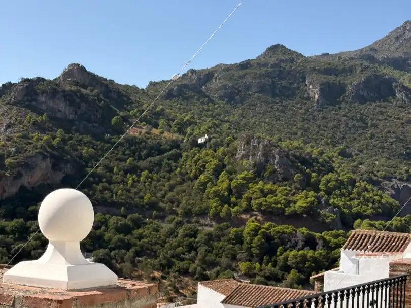 Vista exterior de Casa o xalet en venda en Casares amb Terrassa i Balcó