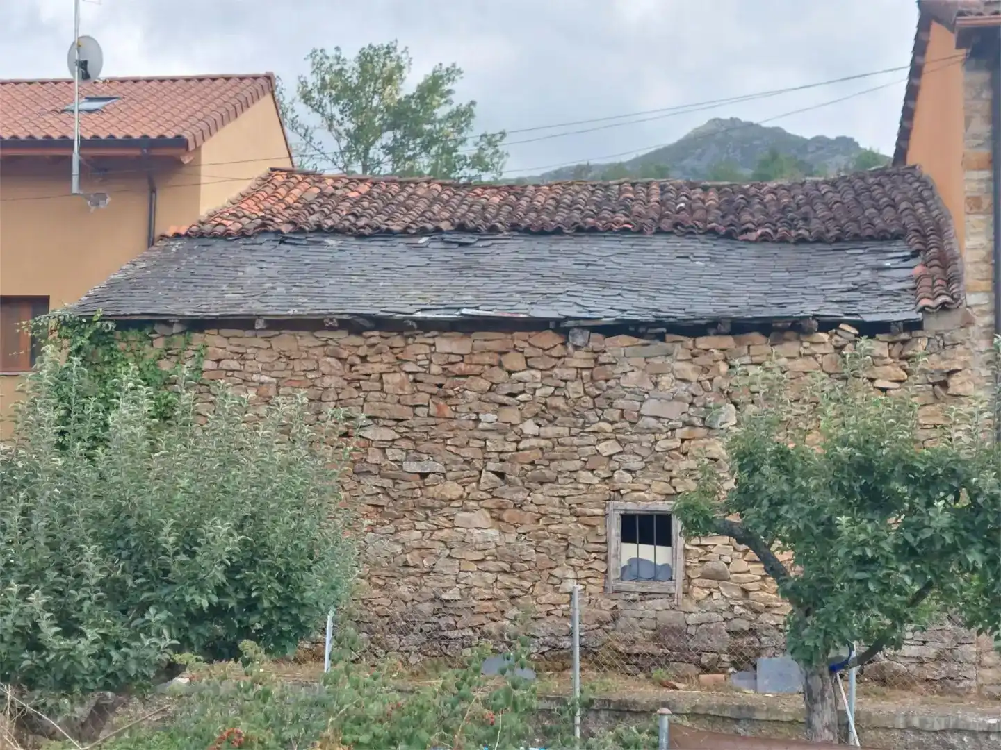 Vista exterior de Local en venta en Riaño