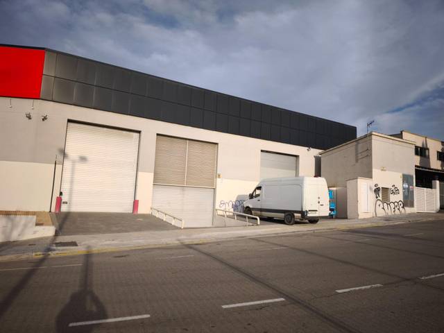 Nave industrial en Alquiler en Les Planes